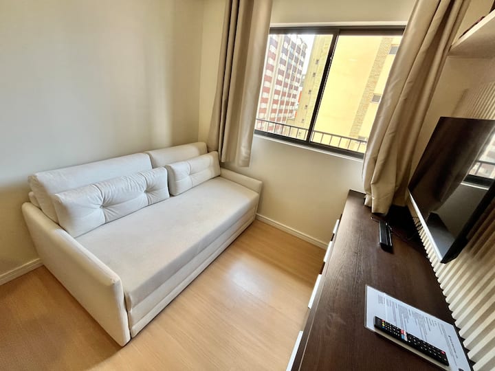 Apto Excelente C/ Ar-cond. No Centro Cwb - Curitiba