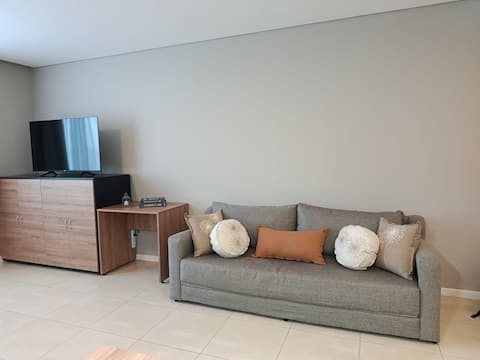 Top Airbnb: Modern and Stylish + Premium Location Nordelta in Partido De Tigre