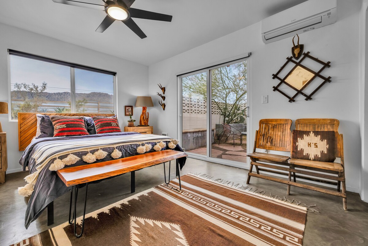 Dos Perros: HotTub | Open Kitchen | Firepit - Houses for Rent in
