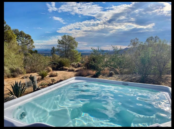 Dos Perros: HotTub | Open Kitchen | Firepit - Houses for Rent in