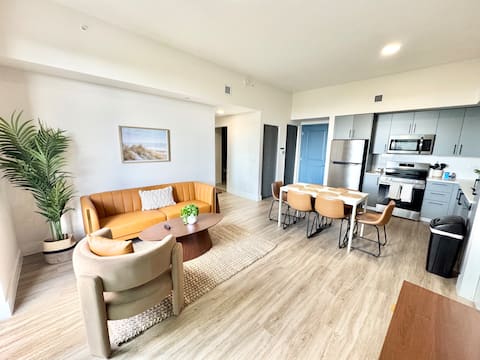 Popular Airbnb listing: Luxury New & Design 2bed/2bath in Miami - GYM in Civic Center