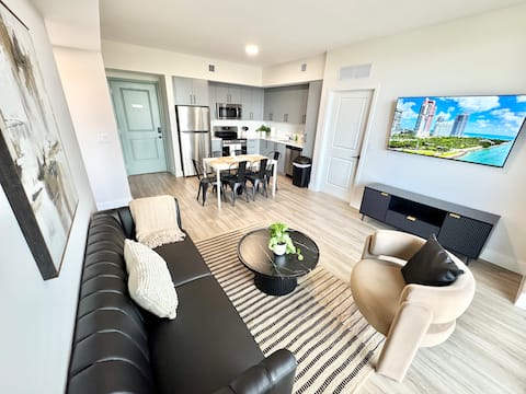 Successful Airbnb property: Luxury New & Design 2bed/2bath in Miami - GYM in Civic Center