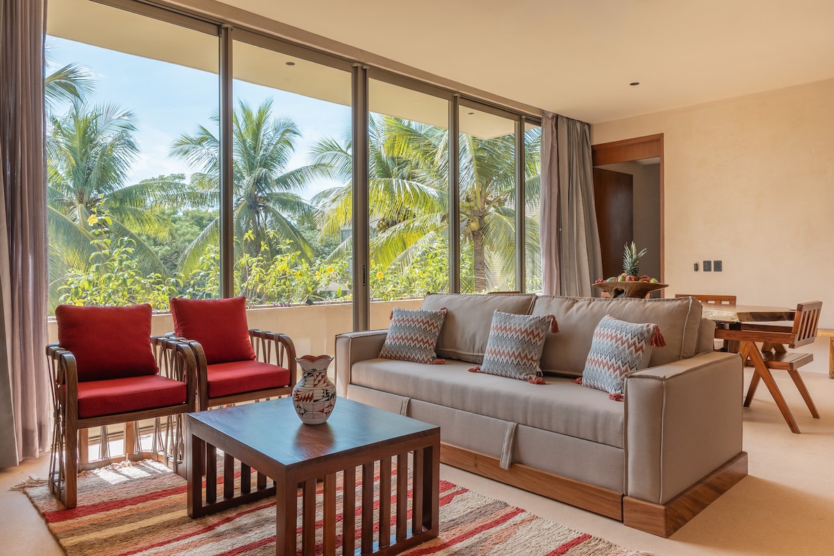 Popular Airbnb listing: Lux Lagoon Hideaway in Bacalar