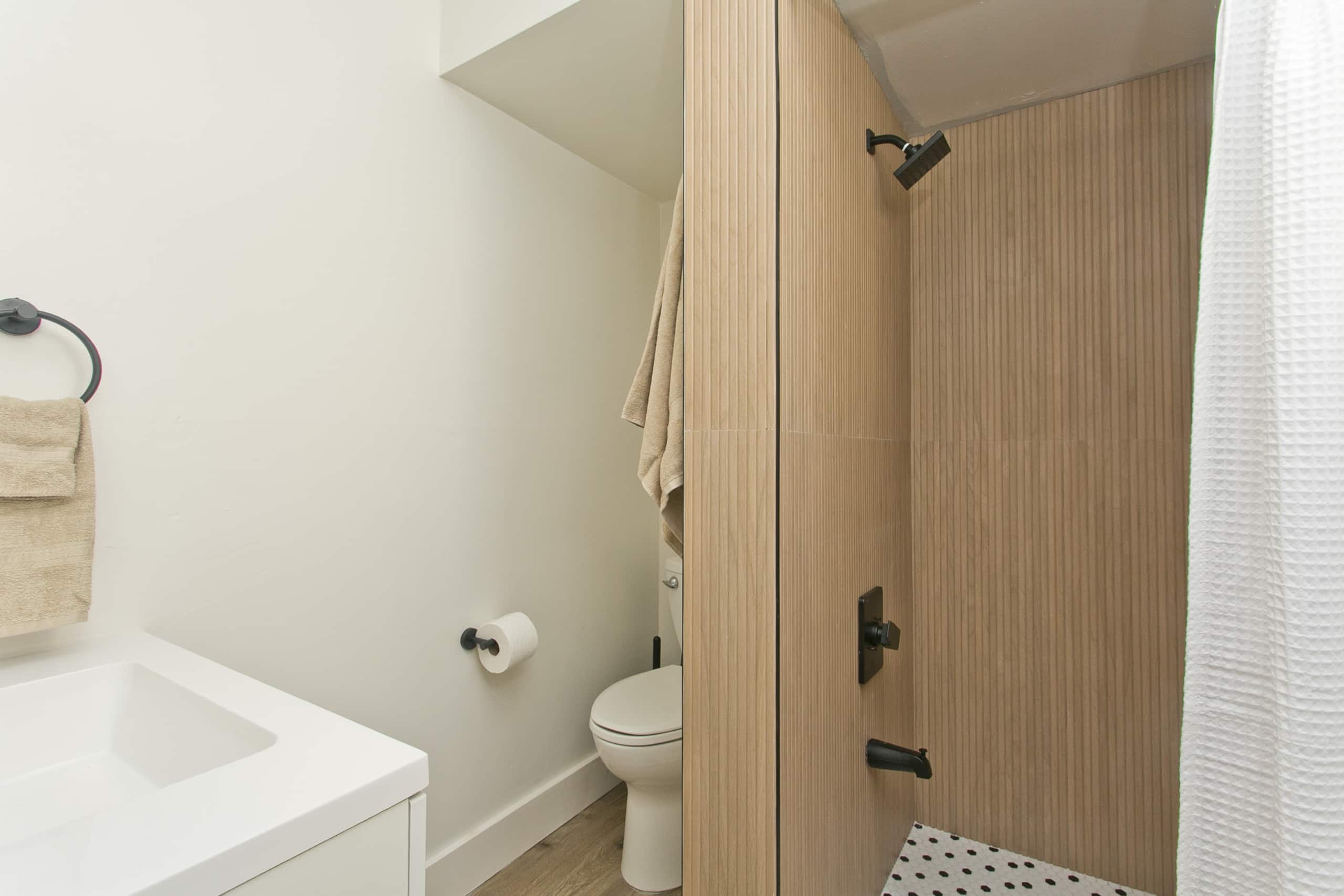 Home in Honolulu · ★4.91 · 2 bedrooms · 3 beds · 2 private baths - Image 16