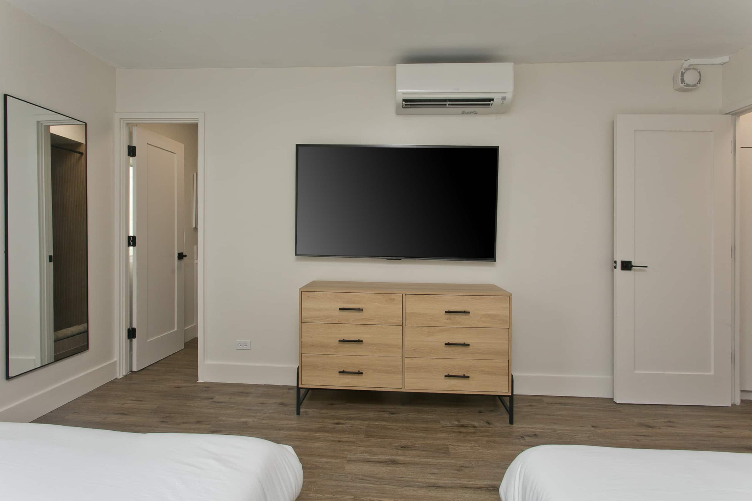 Home in Honolulu · ★4.91 · 2 bedrooms · 3 beds · 2 private baths - Image 18