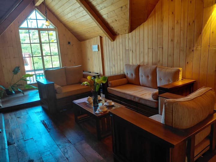 Tinara Holiday Bangalow (Bedroom 01) -