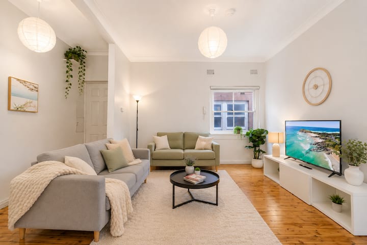 Beach Escape | Moments From Beach & Shops - Woollahra