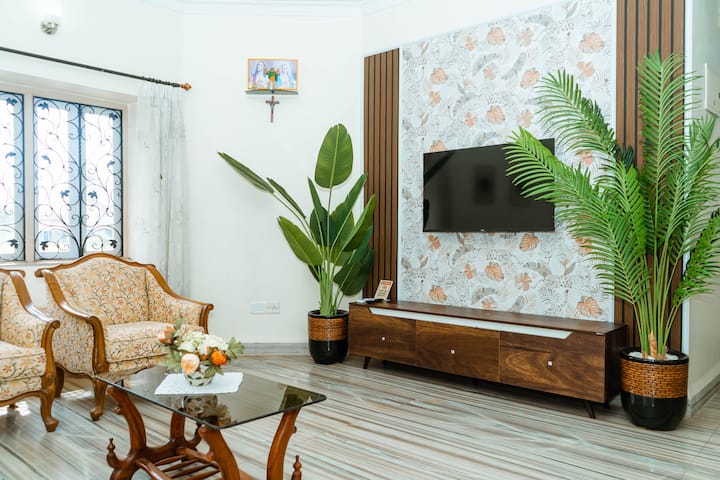 Living room image 3