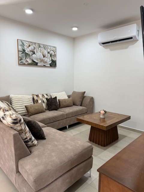 Propiedad de Airbnb exitosa: Casa Victoria 3 Bedrooms/AC/Garage en San Luis Potosí