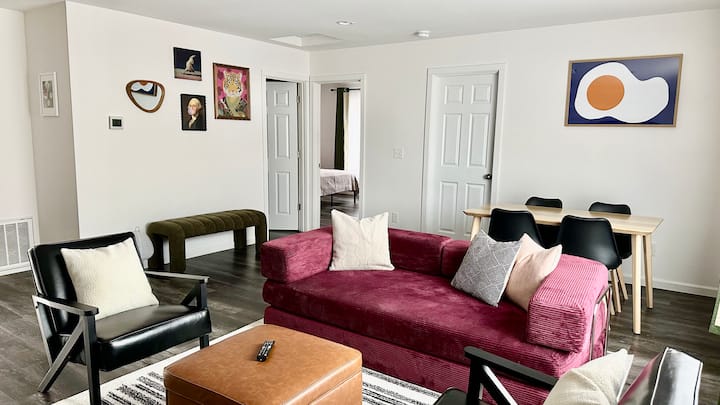 Lounge Like 2br/2ba Home W/ac Near Seattle Stadium - Burien, WA