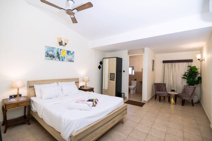 Bedroom 1 image 2