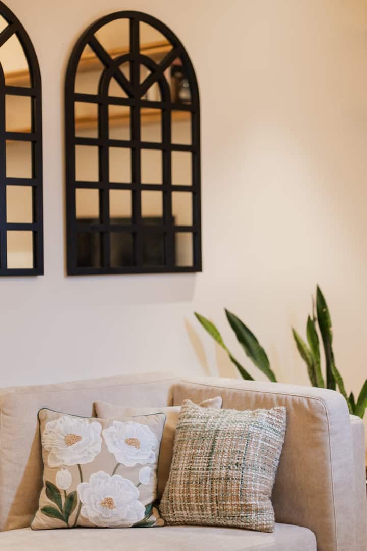 Living room image 5