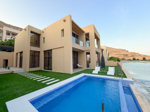 Stylish 4BR Villa • Private Pool • Muscat Bay