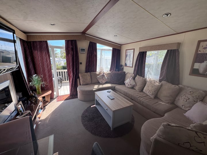 Coastal Hideaway - West Mersea Holiday Park - West Mersea