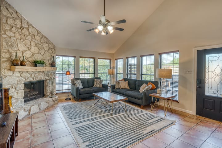 Steps To Horseshoe Bay Resort • 3br Townhome+pool - Horseshoe Bay, TX