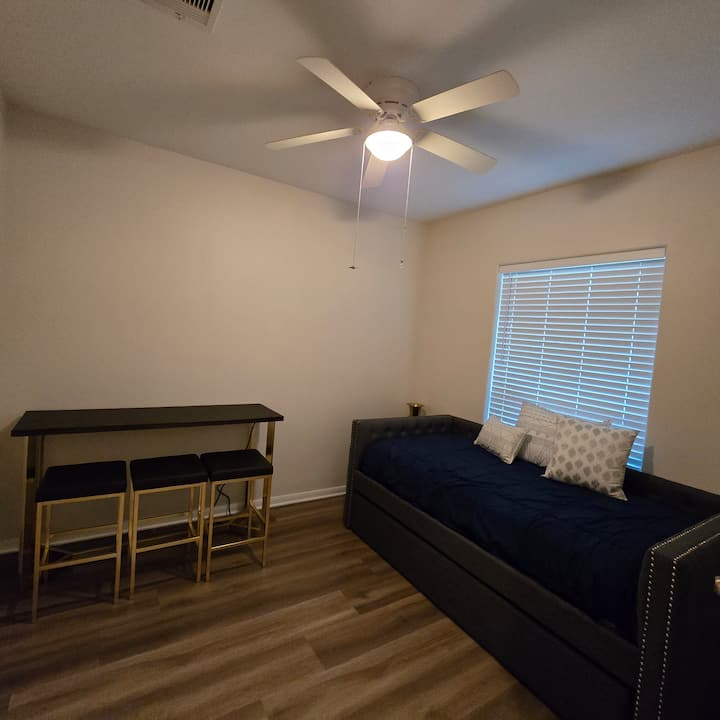 საძინებელი 4