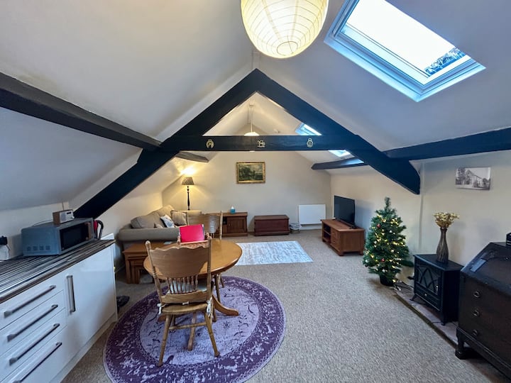 The Old Priory Flat, Minehead - Dunster