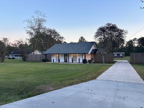 Riverside Lane Retreat