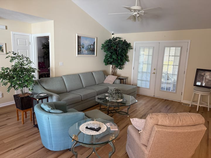 Cozy Cottage 2 Bedroom In Tellico Village - Philadelphia, TN