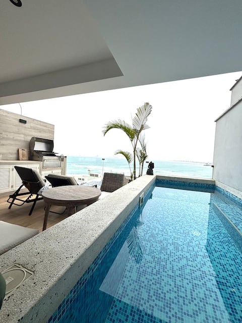 Premium oceanfront apartment