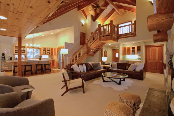 *New* Luxury 4 Br/4 Ba | Sharc | Bunk Room | Games - Sunriver, OR