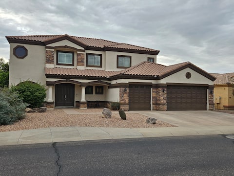 Successful Airbnb property: Spacious home for vacation in Laveen