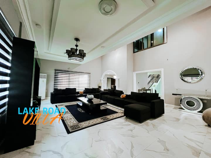 Lake Road Villa W/solar Power & Starlink Internet - Ghana