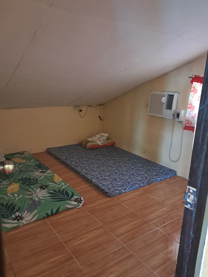 4 to 5 person per room