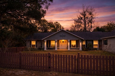 Lake Retreat with Pool, Free Cleaning Fee Sept-Nov
