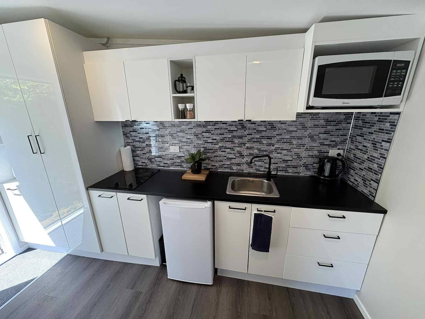 Rosetown Hideaway 4