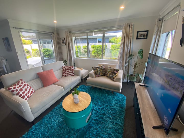Enjoy Hospitality And Be Our Guest At The Lakes! - Tauranga