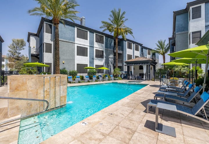 Cozy 2BR | 2BA • Pool • Gym • Free Parking1 - Apartments for Rent