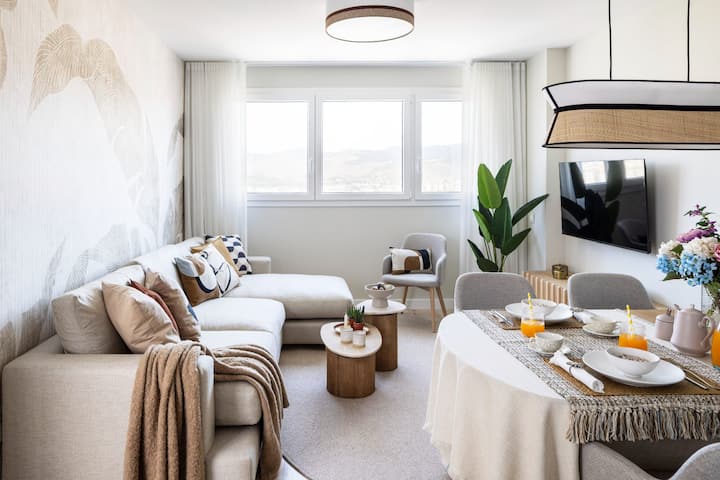 3 Bed Apartament Martiricos Malaga - Málaga