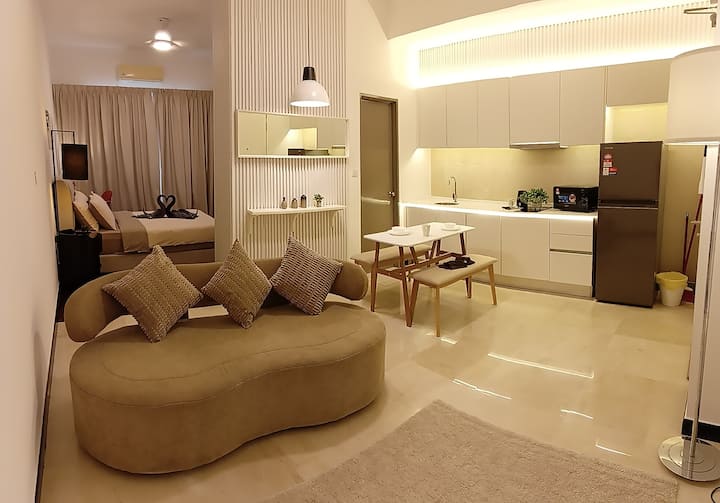 B711 Fully Seaview/netfix/couple Suite/日出全海景2-4pax - Malacca
