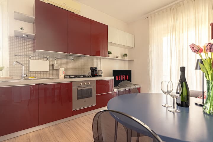 Vicino Fiera E Centro Wifi, Smart Tv, A/c, Balcone - Verona