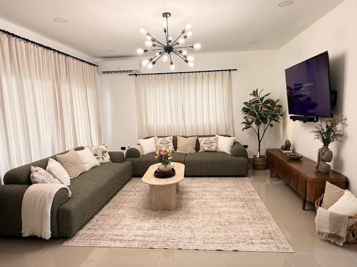 Hermosa Casa Con Piscina Privada En Punta Cana - Punta Cana