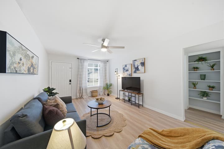 Cozy 1br • Prime Location • 5 Min To Downtown - Houston, TX
