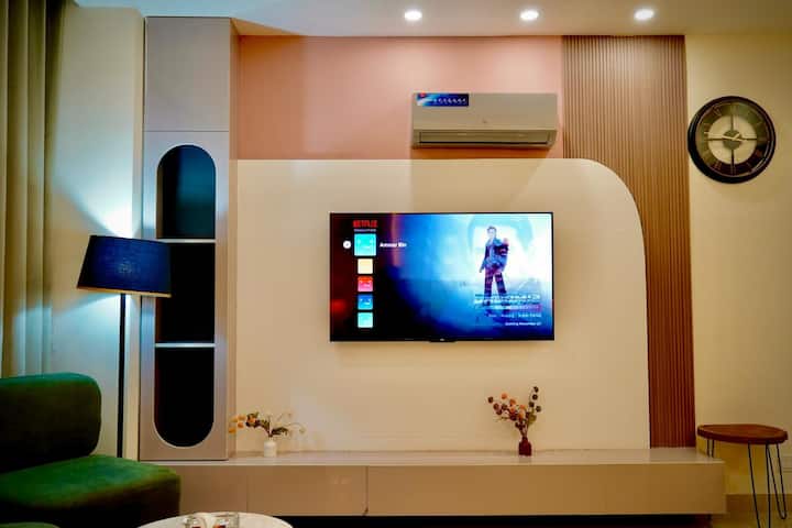 Elysium Skyline Studio •Luxury Stay Wid Hill Views - 이슬라마바드