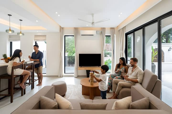 Living room image 1