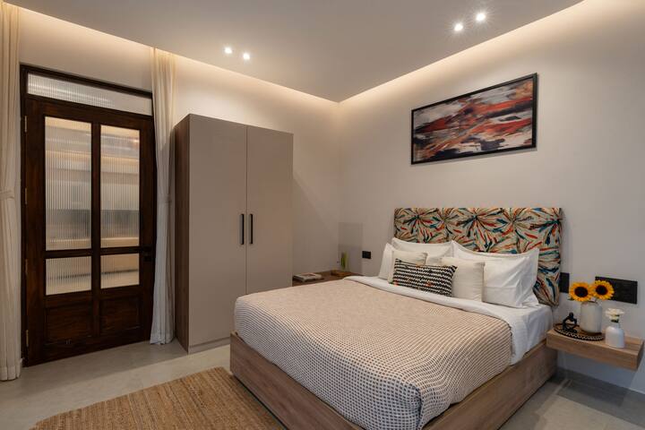 Bedroom 5 image 1