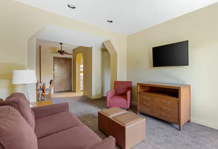 Cozy living space for relaxing after a long day of Vegas fun! Also equipped with a sleeper sofa for an added guest or two.