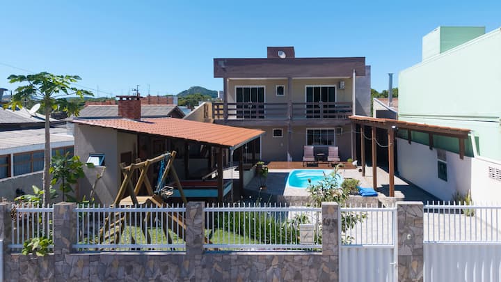 Casa De Praia Com Piscina E Sinuca Para 11 Pessoas - Bombinhas