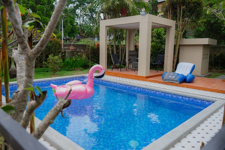 Private Pool Villa Java Hortensia Villa - 5BR Pool & Jacuzzi - Houses for Rent in Parompong ...