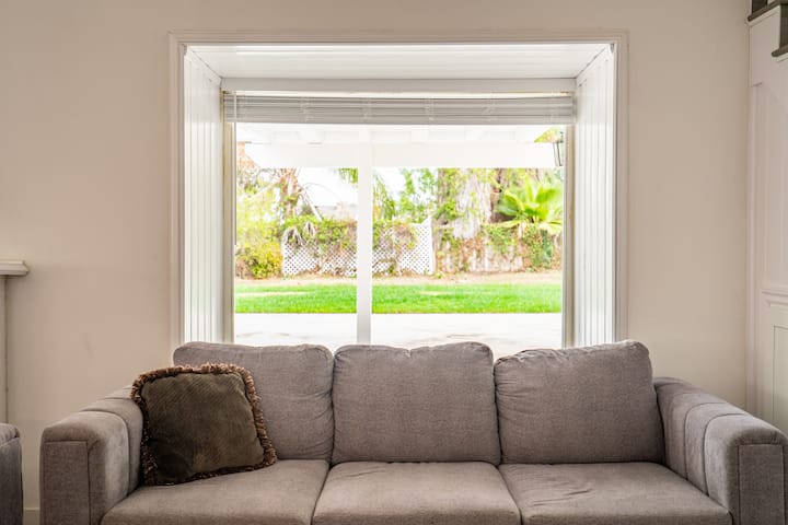 Stylish 4br Chino Hills Haven | Mtn Views E#42429 - Chino Hills, CA