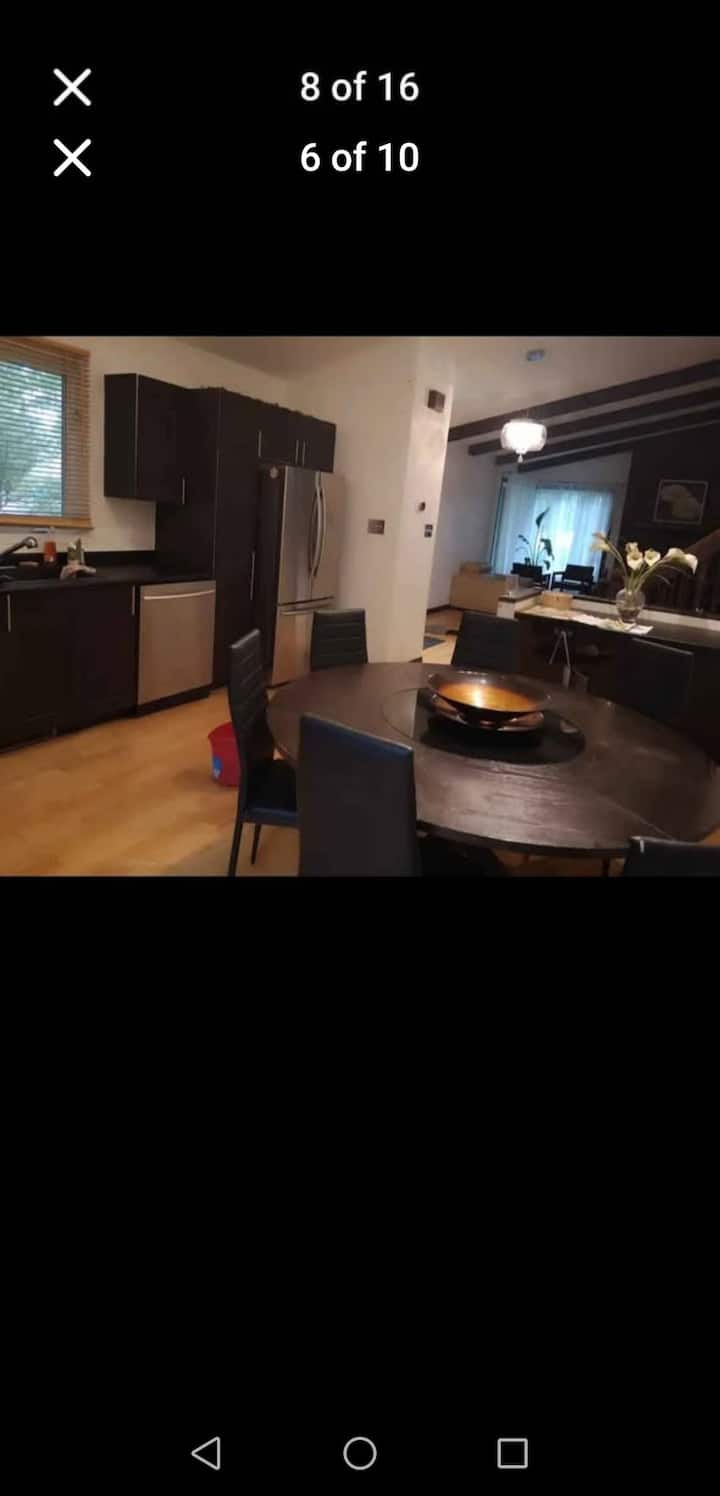 Cozy Bungalow With Fireplace In Saint-bruno - Chambly