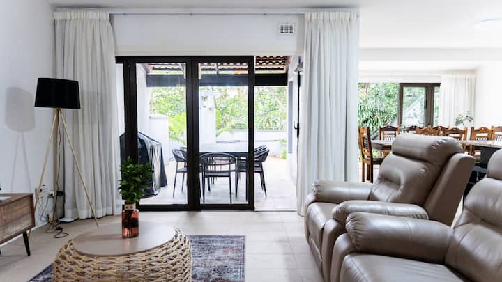 Casa Do Mar Is Walking Distance To The Beach! - Tugela Mouth