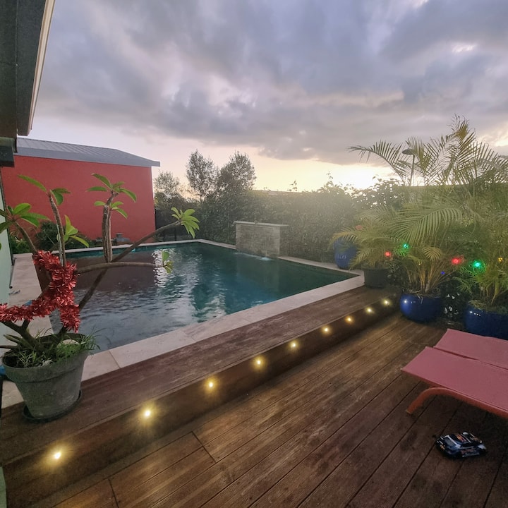 Maison Avec Piscine, à 3 Min De La Plage à St Leu - Réunion