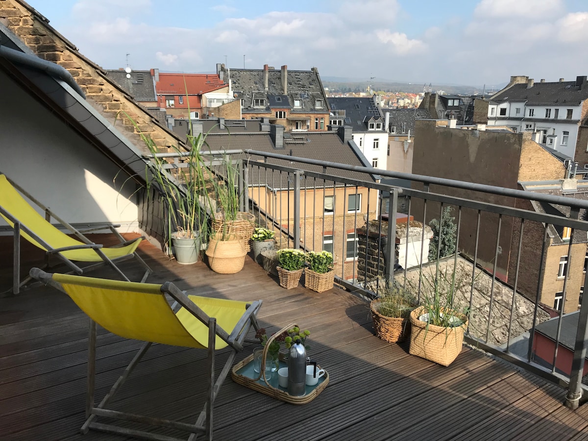 4-room apartment with a terrace in the city center
