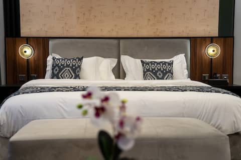 Jovan suites