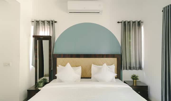 Bedroom 1 image 3